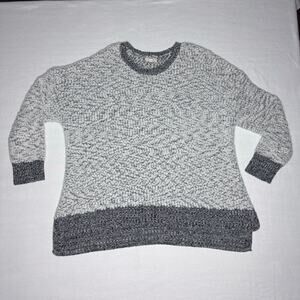 Cupio 2X Woman White Black Textured Sweater